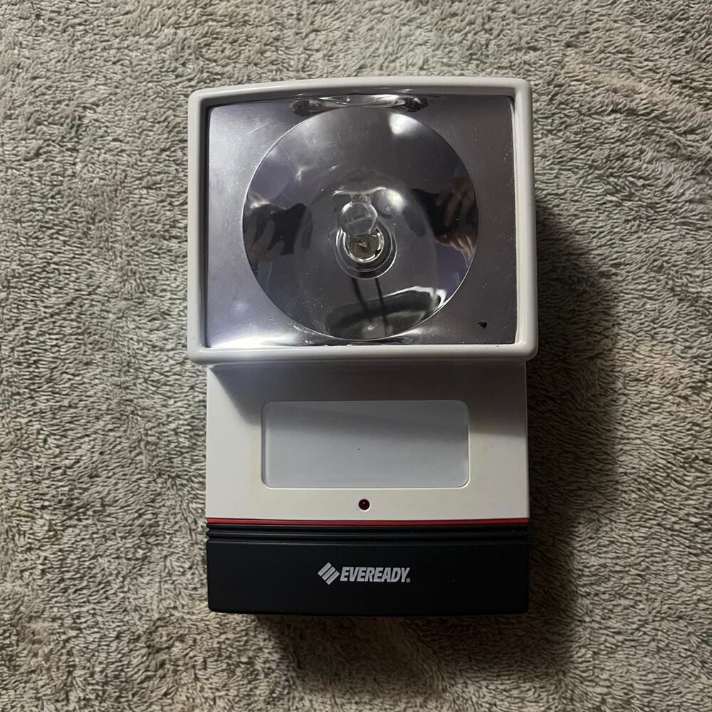 Eveready Nightlight Plug-In Model RC-100